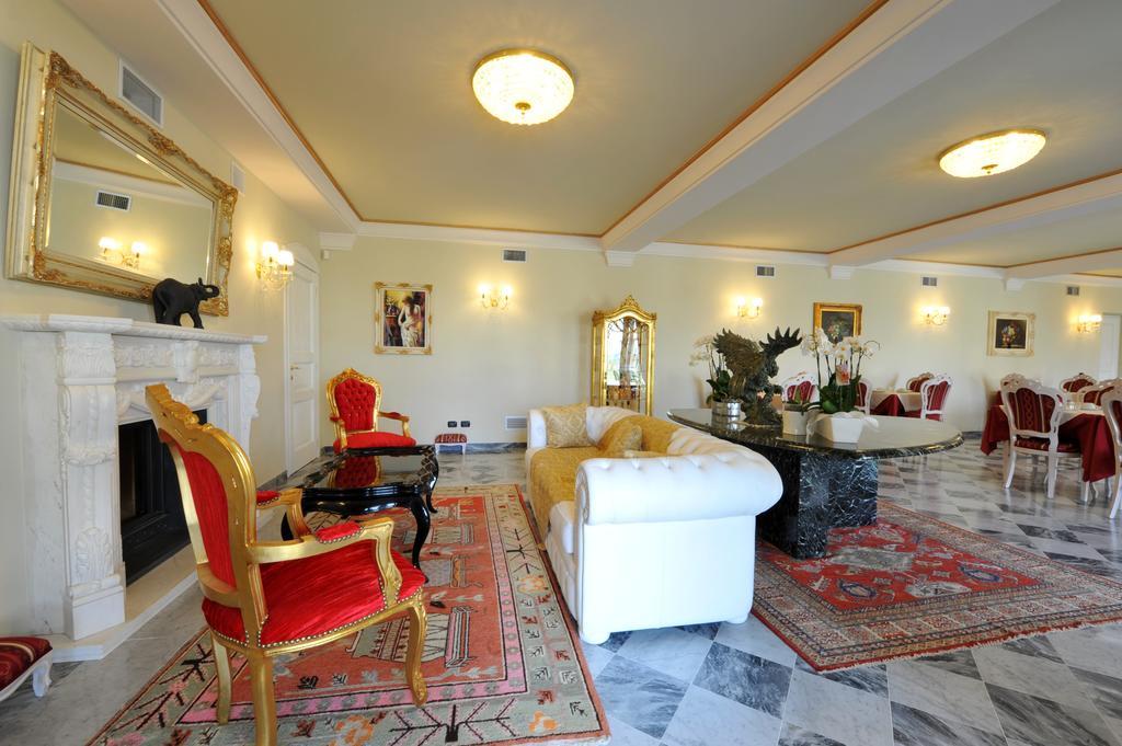 Agriturismo Cascina Varie Castagnito ภายนอก รูปภาพ